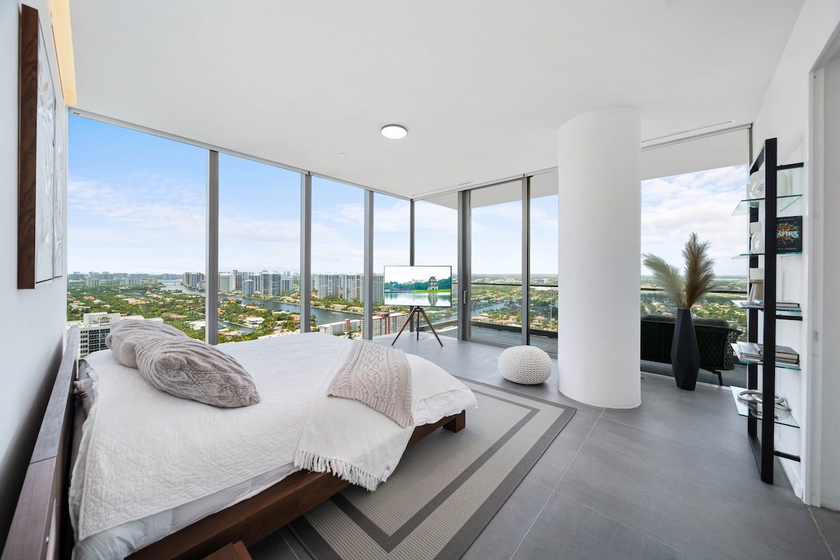 2000 Ocean Residence 31B — view 20