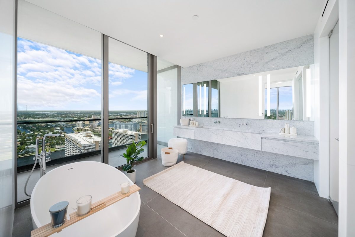 2000 Ocean Residence 31B — view 33