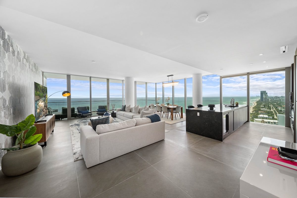 2000 Ocean Residence 31B — view 2