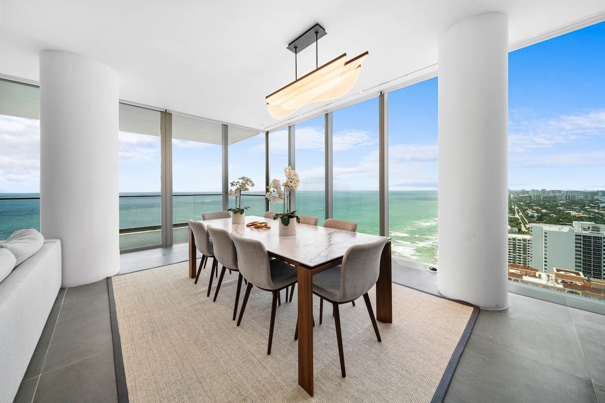 2000 Ocean Residence 31B — view 4