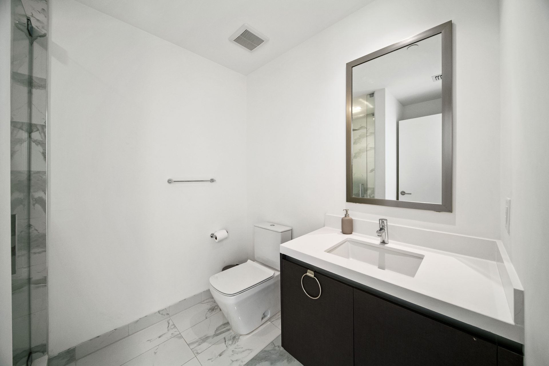 Residence 2011 — view 9